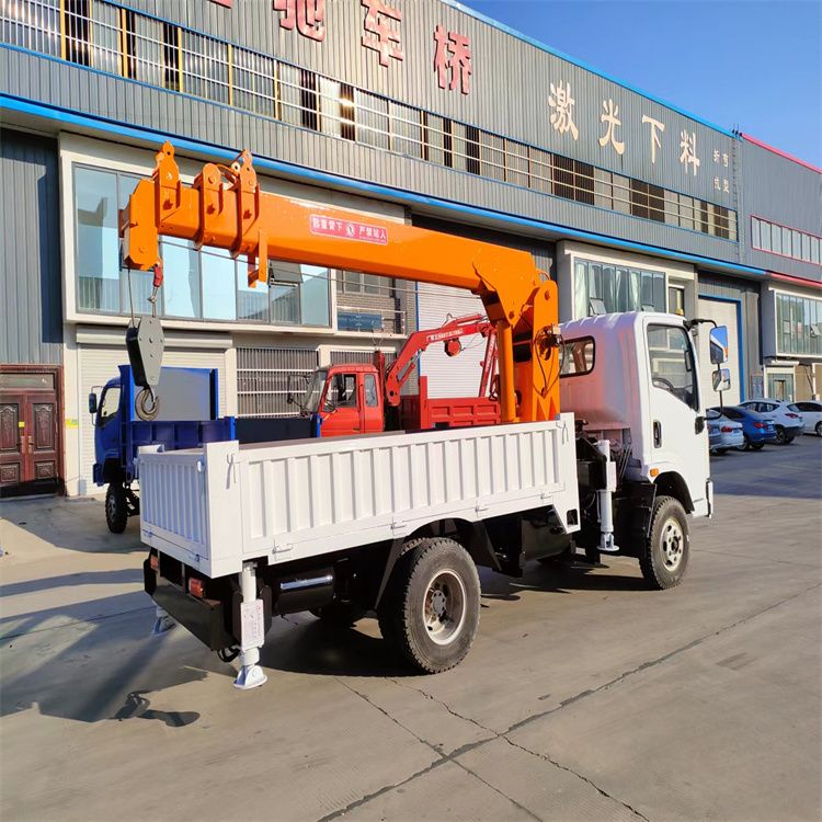 屯门区三轮随车吊定制 农用改装机自备吊中瑞长期出售